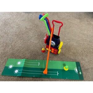 2 in 1 Toddler Golf Set with 8 Balls / Cornhole Board & Putting Matt